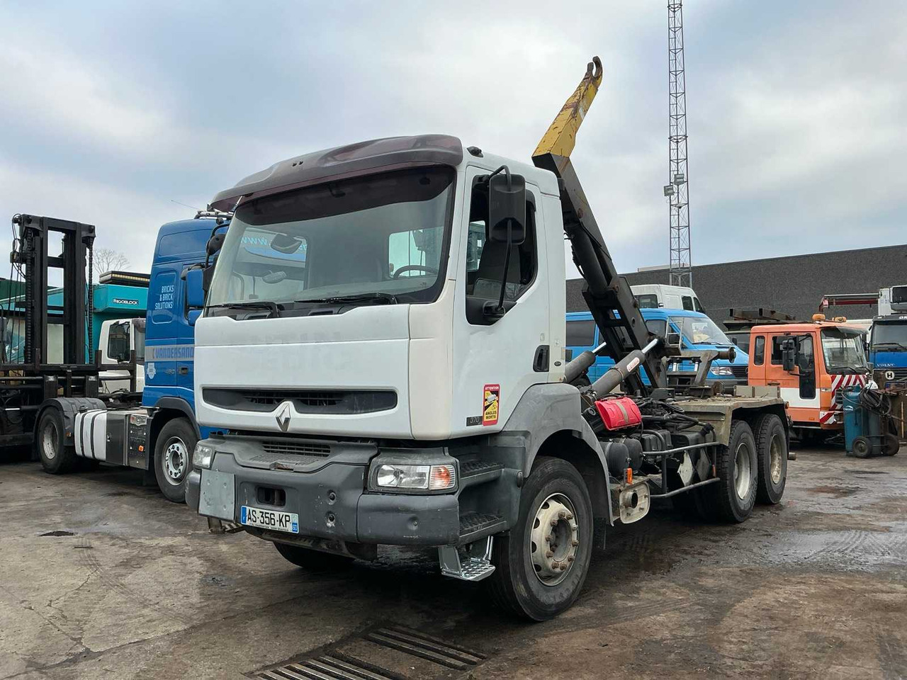 2006 RENAULT 33DVB2 TRUCK - Camion: Foto 1 2006 RENAULT 33DVB2 TRUCK - Camion: Foto 1