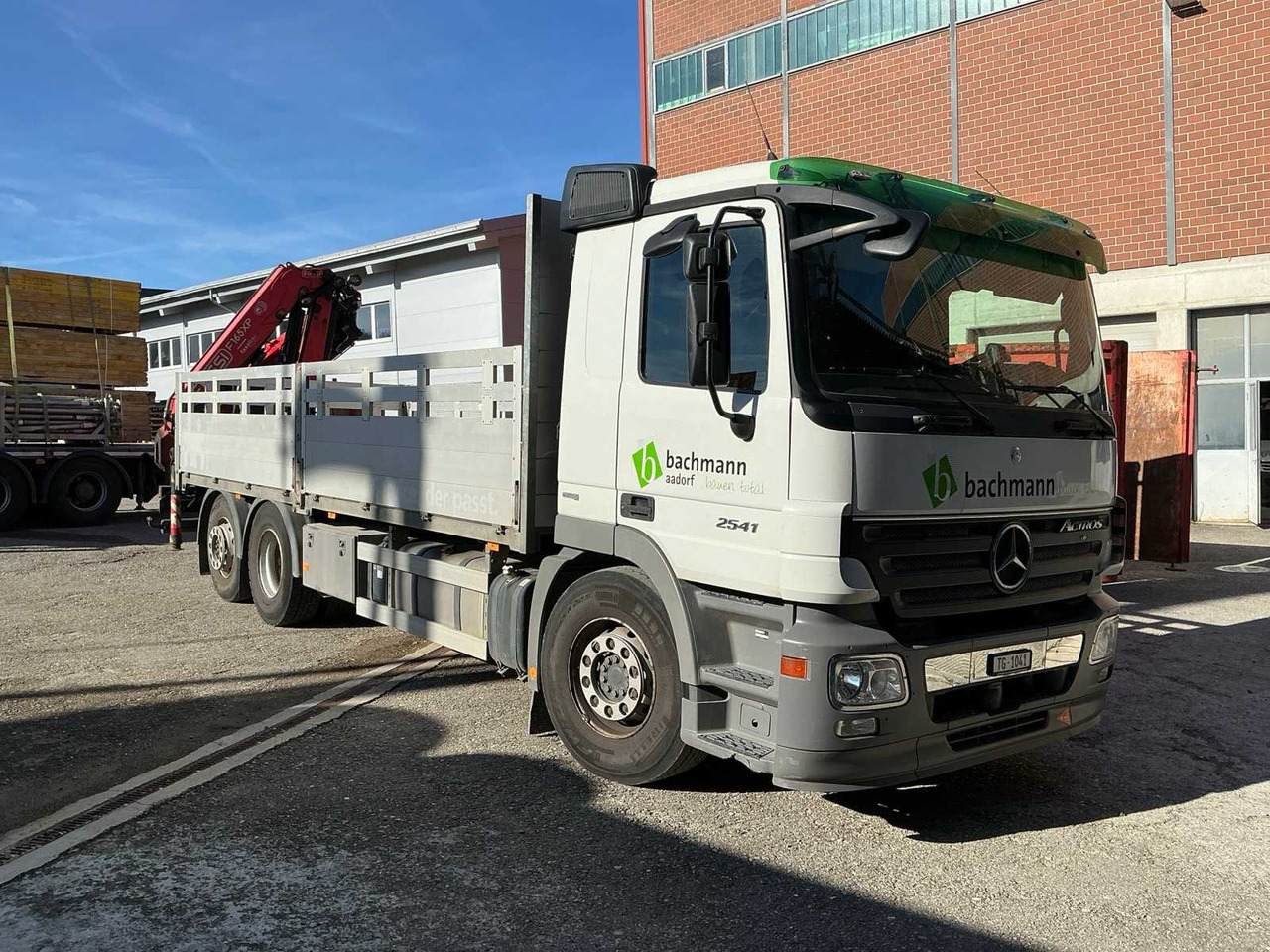 2008 MERCEDES-BENZ ACTROS 2541 TRUCK WITH REAR CRANE - Camion: Foto 2 2008 MERCEDES-BENZ ACTROS 2541 TRUCK WITH REAR CRANE - Camion: Foto 2