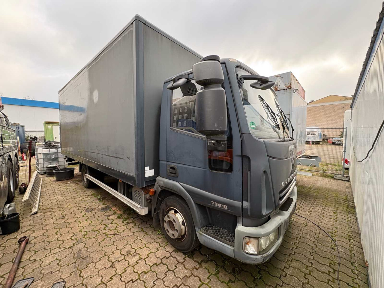 IVECO DAILY TYPE: 70C17 - TRUCK - Camion: Foto 2 IVECO DAILY TYPE: 70C17 - TRUCK - Camion: Foto 2
