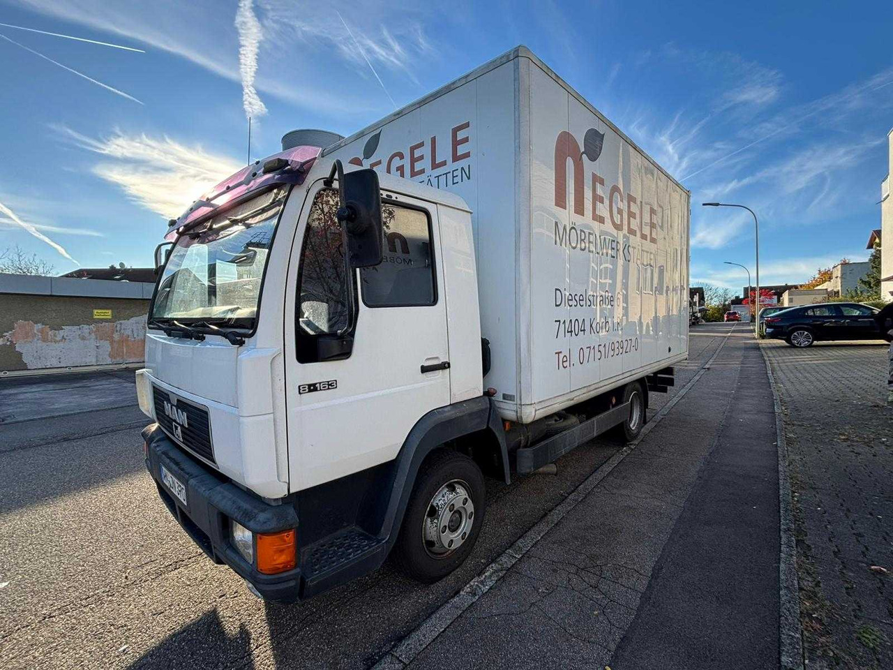 MAN 8-163 / L 2000 TRUCK WITH BOX - Camion: Foto 1 MAN 8-163 / L 2000 TRUCK WITH BOX - Camion: Foto 1