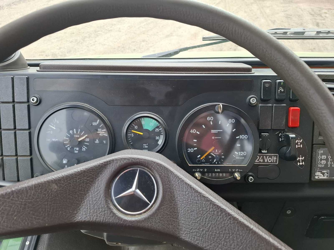 UNIMOG - 1400 - FASSI F95 CRANE - TRUCK - Camion: Foto 4 UNIMOG - 1400 - FASSI F95 CRANE - TRUCK - Camion: Foto 4