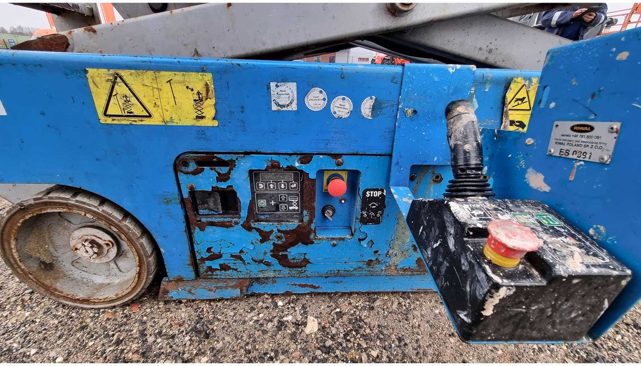 Autopropulsată platformă GENIE - GS-1530 - AERIAL WORK PLATFORMS - 2015 (77293888): Foto 7