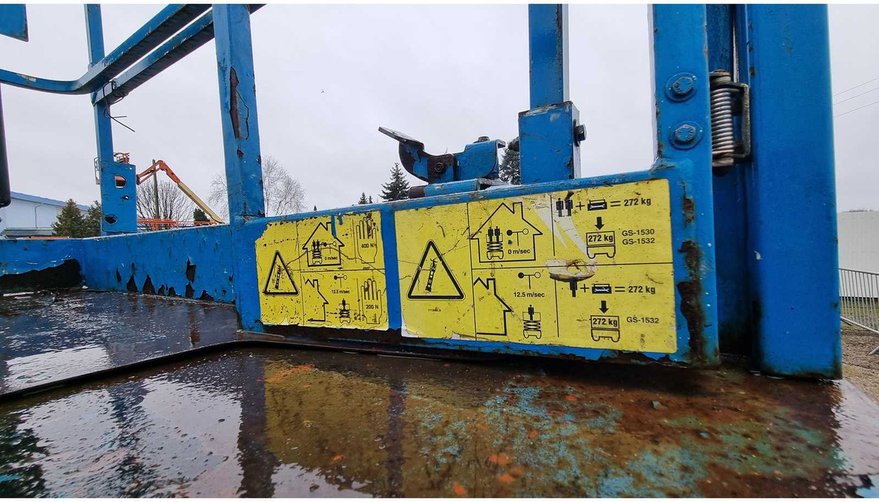 Autopropulsată platformă GENIE - GS-1530 - AERIAL WORK PLATFORMS - 2015 (77293888): Foto 12