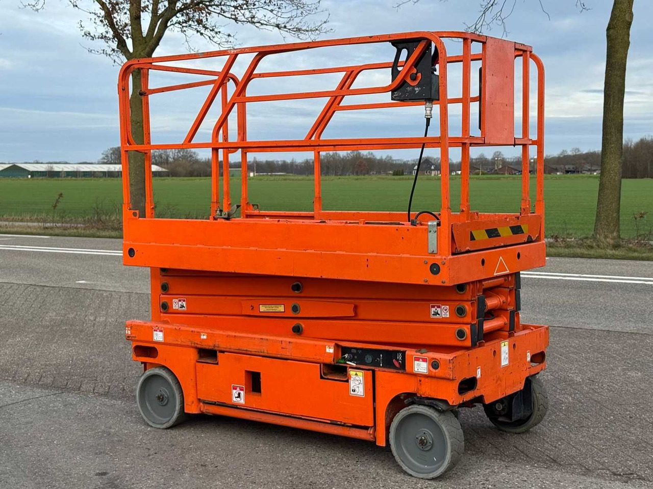 HAULOTTE - 2007 - COMPACT 10 - AERIAL PLATFORM - Autopropulsată platformă: Foto 3 HAULOTTE - 2007 - COMPACT 10 - AERIAL PLATFORM - Autopropulsată platformă: Foto 3