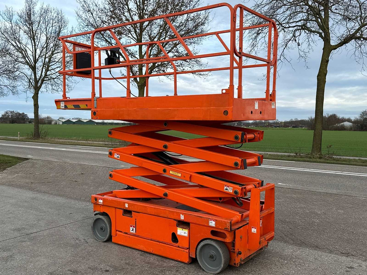 HAULOTTE - 2007 - COMPACT 10 - AERIAL PLATFORM - Autopropulsată platformă: Foto 4 HAULOTTE - 2007 - COMPACT 10 - AERIAL PLATFORM - Autopropulsată platformă: Foto 4