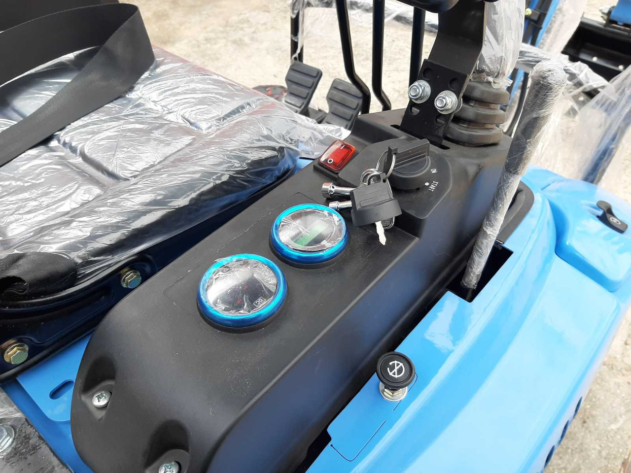 Mini excavator HT HT HT 15 PRO MINI EXCAVATOR: Foto 7 Mini excavator HT HT HT 15 PRO MINI EXCAVATOR: Foto 7