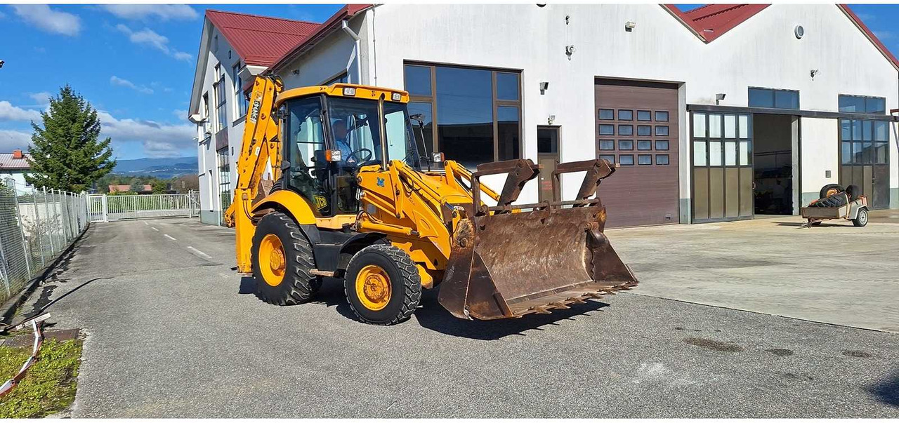 JCB - 3CX - BACKHOE LOADER - 2004 - Buldoexcavator: Foto 5 JCB - 3CX - BACKHOE LOADER - 2004 - Buldoexcavator: Foto 5