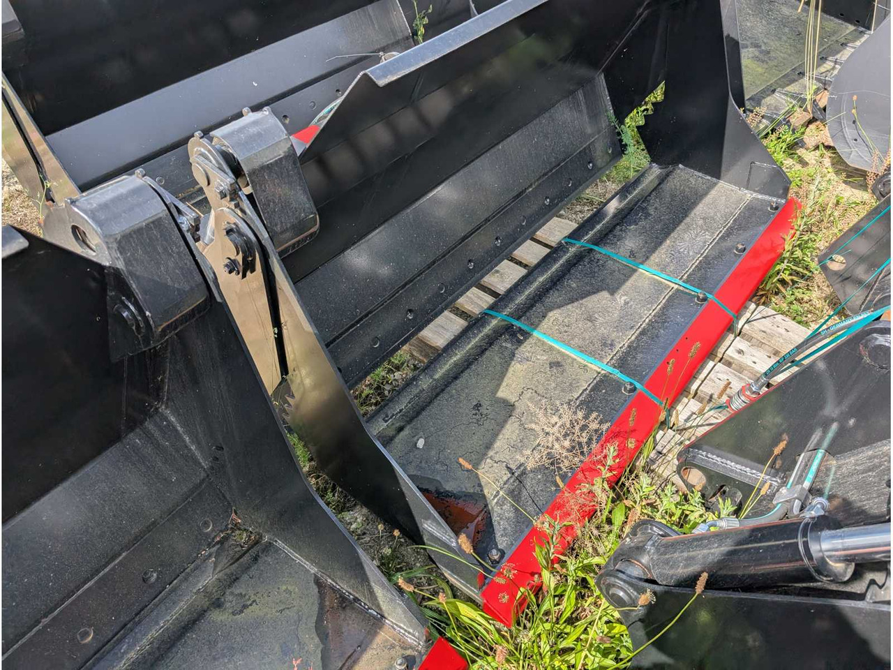 L&K - GS W50BTC - 2023 - UNI BUCKET WITH U-BLADE - AS - 1850 MM - 0.8 CBM - Încărcător frontal pe pneuri: Foto 4 L&K - GS W50BTC - 2023 - UNI BUCKET WITH U-BLADE - AS - 1850 MM - 0.8 CBM - Încărcător frontal pe pneuri: Foto 4