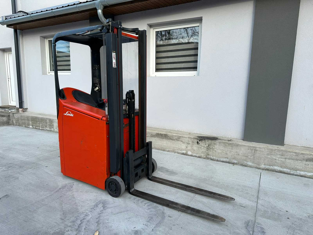 LINDE - E 10 DX 3280 - ELECTRIC FORKLIFT TRUCKS - Motostivuitor: Foto 4 LINDE - E 10 DX 3280 - ELECTRIC FORKLIFT TRUCKS - Motostivuitor: Foto 4