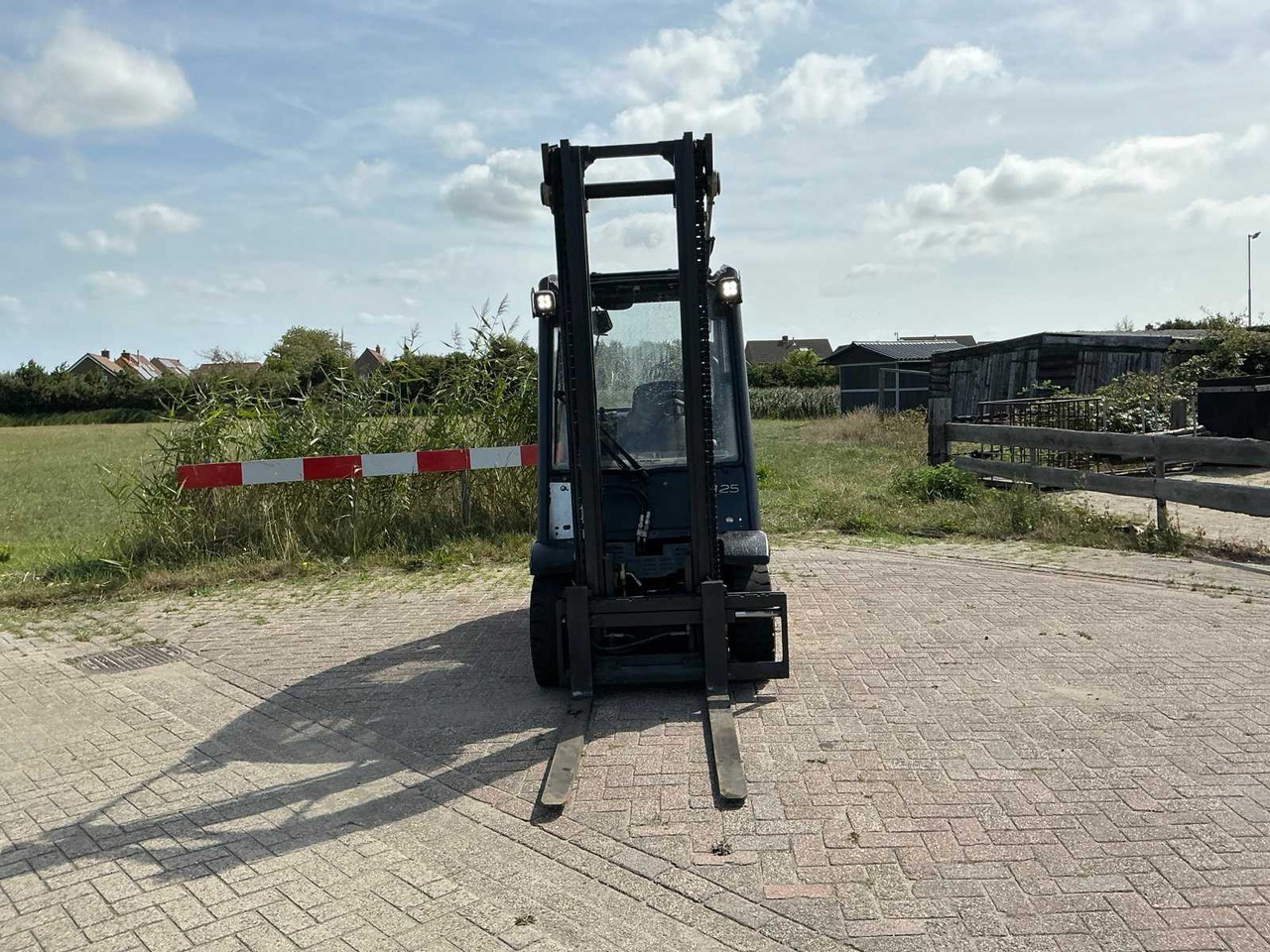 LINDE H25D FORKLIFT TRUCK - Motostivuitor: Foto 3 LINDE H25D FORKLIFT TRUCK - Motostivuitor: Foto 3
