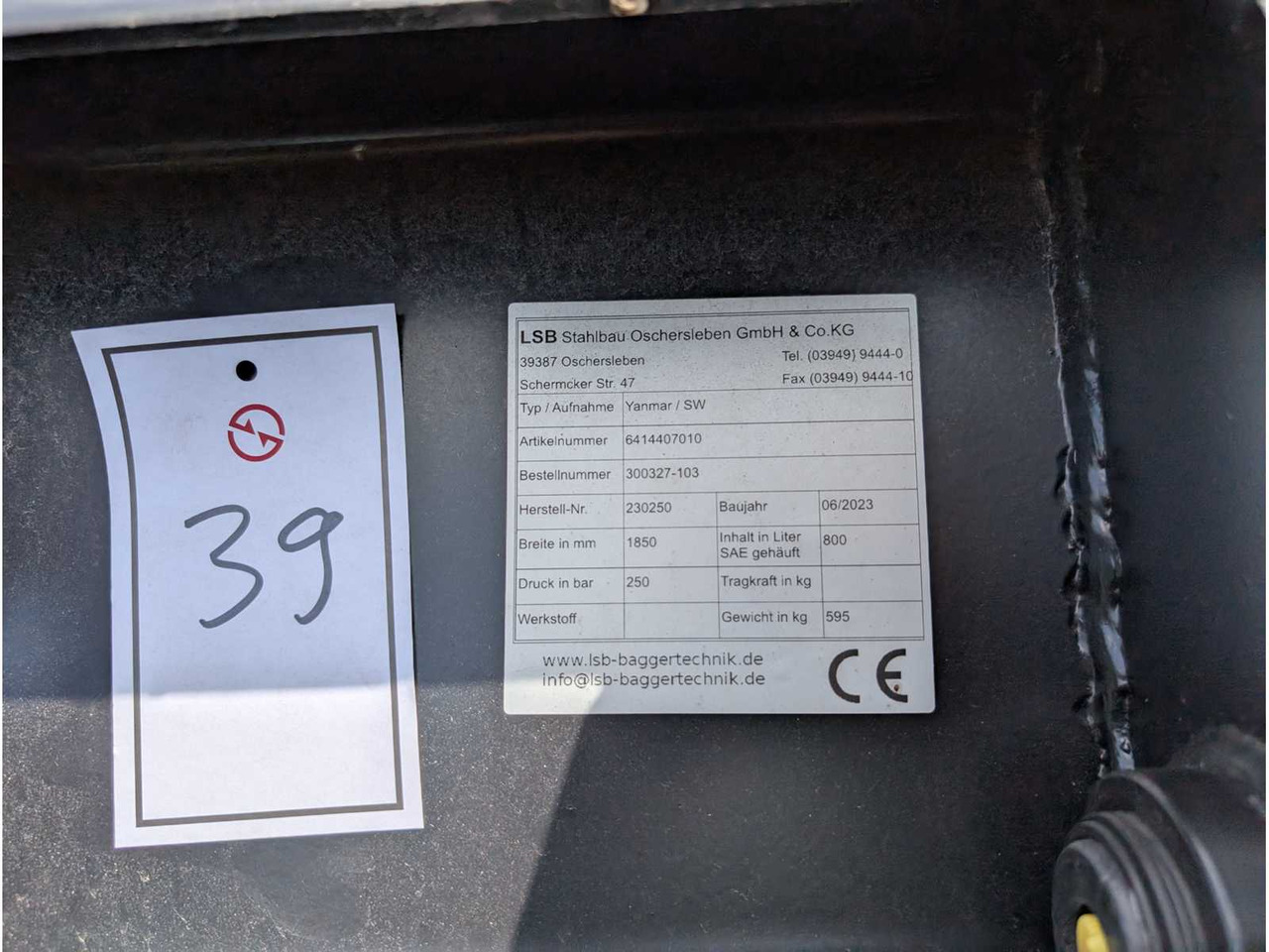 LSB - UNI BUCKET WITH TEETH - AS - 1850 MM - 0.8 CBM - 2023 - BUCKETS - Încărcător frontal pe pneuri: Foto 2 LSB - UNI BUCKET WITH TEETH - AS - 1850 MM - 0.8 CBM - 2023 - BUCKETS - Încărcător frontal pe pneuri: Foto 2