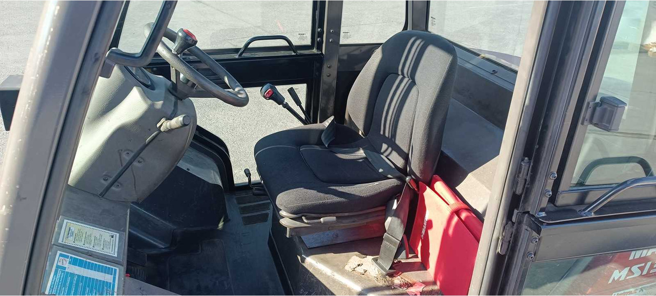 MANITOU - MSI 30 4ST3A - FORKLIFT TRUCKS - 2015 - Motostivuitor: Foto 5 MANITOU - MSI 30 4ST3A - FORKLIFT TRUCKS - 2015 - Motostivuitor: Foto 5
