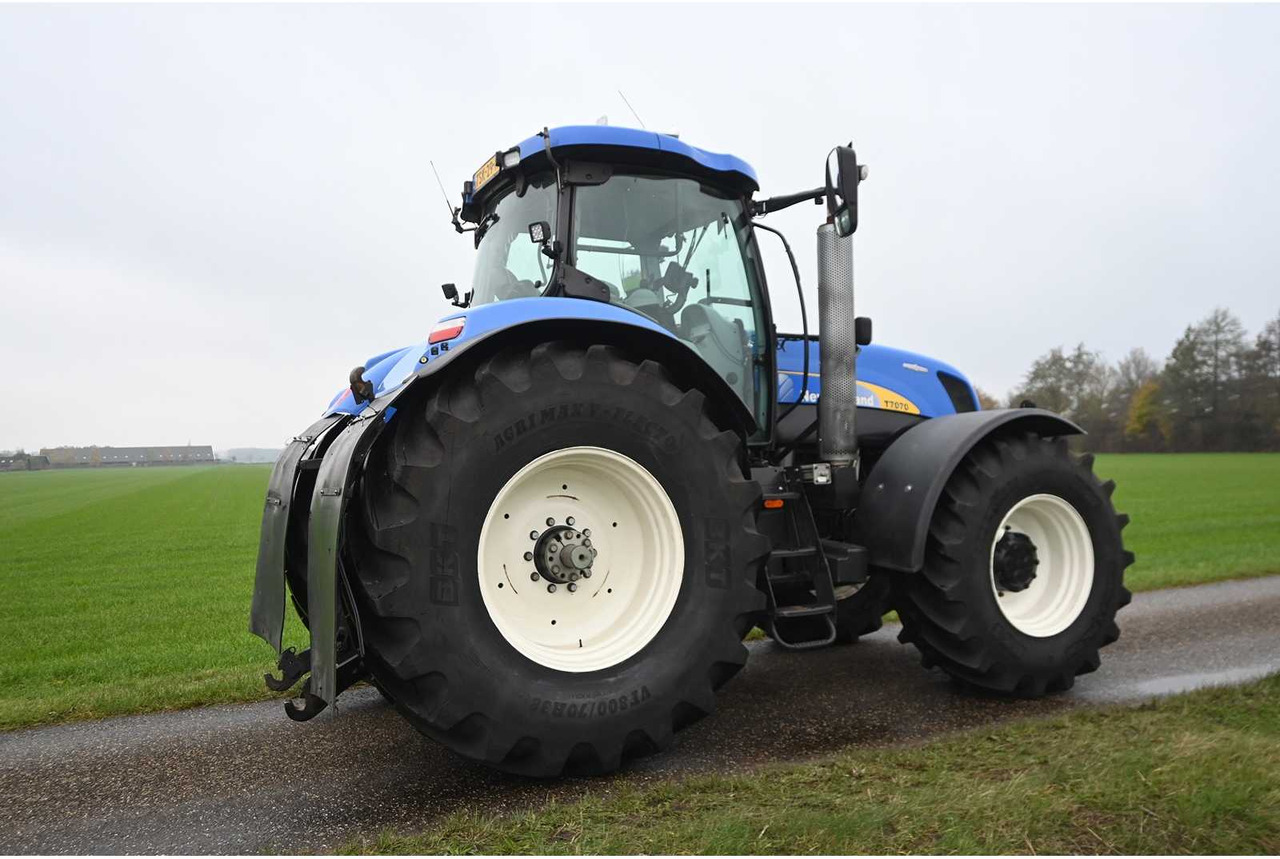 Tractor agricol NEW HOLLAND - 2011 - T7070 - ALL-WHEEL DRIVE FARM TRACTOR: Foto 7