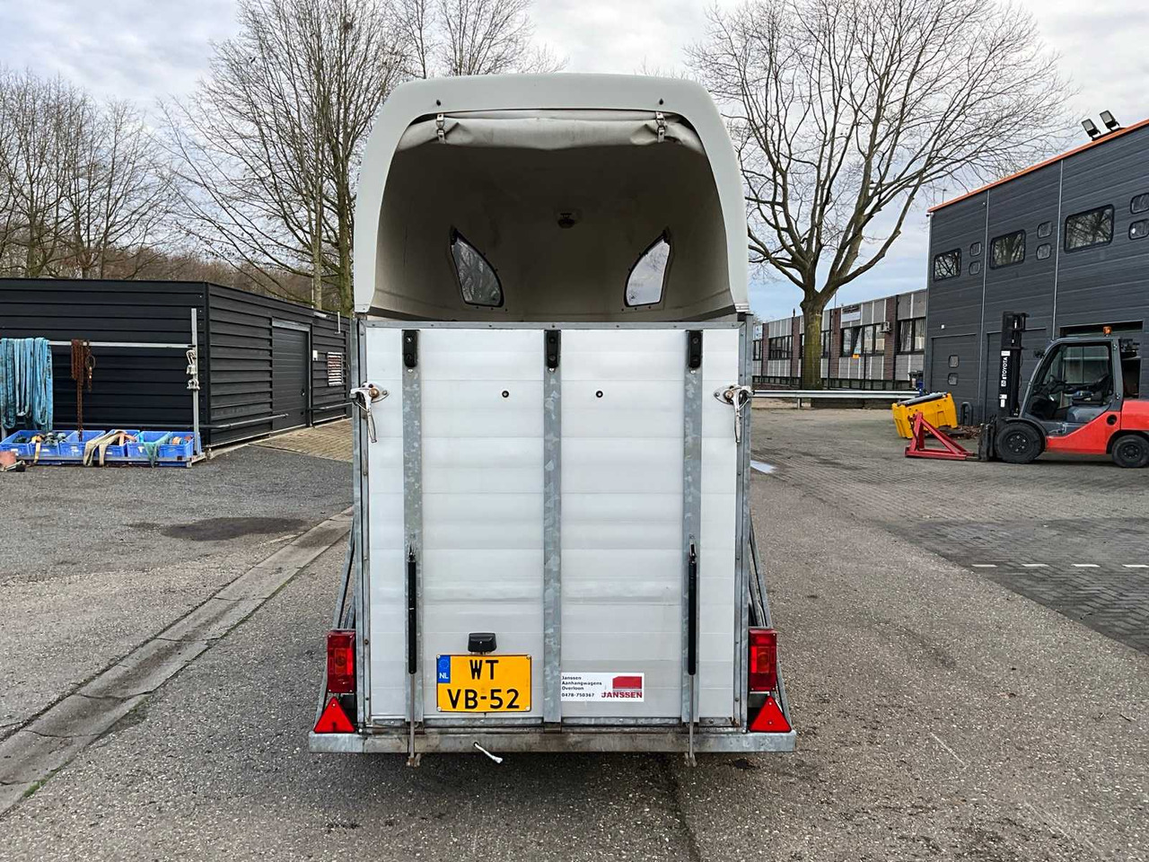 2006 ATEC STARLINE HORSE TRAILER WT-VB-52 - Remorcă: Foto 4 2006 ATEC STARLINE HORSE TRAILER WT-VB-52 - Remorcă: Foto 4