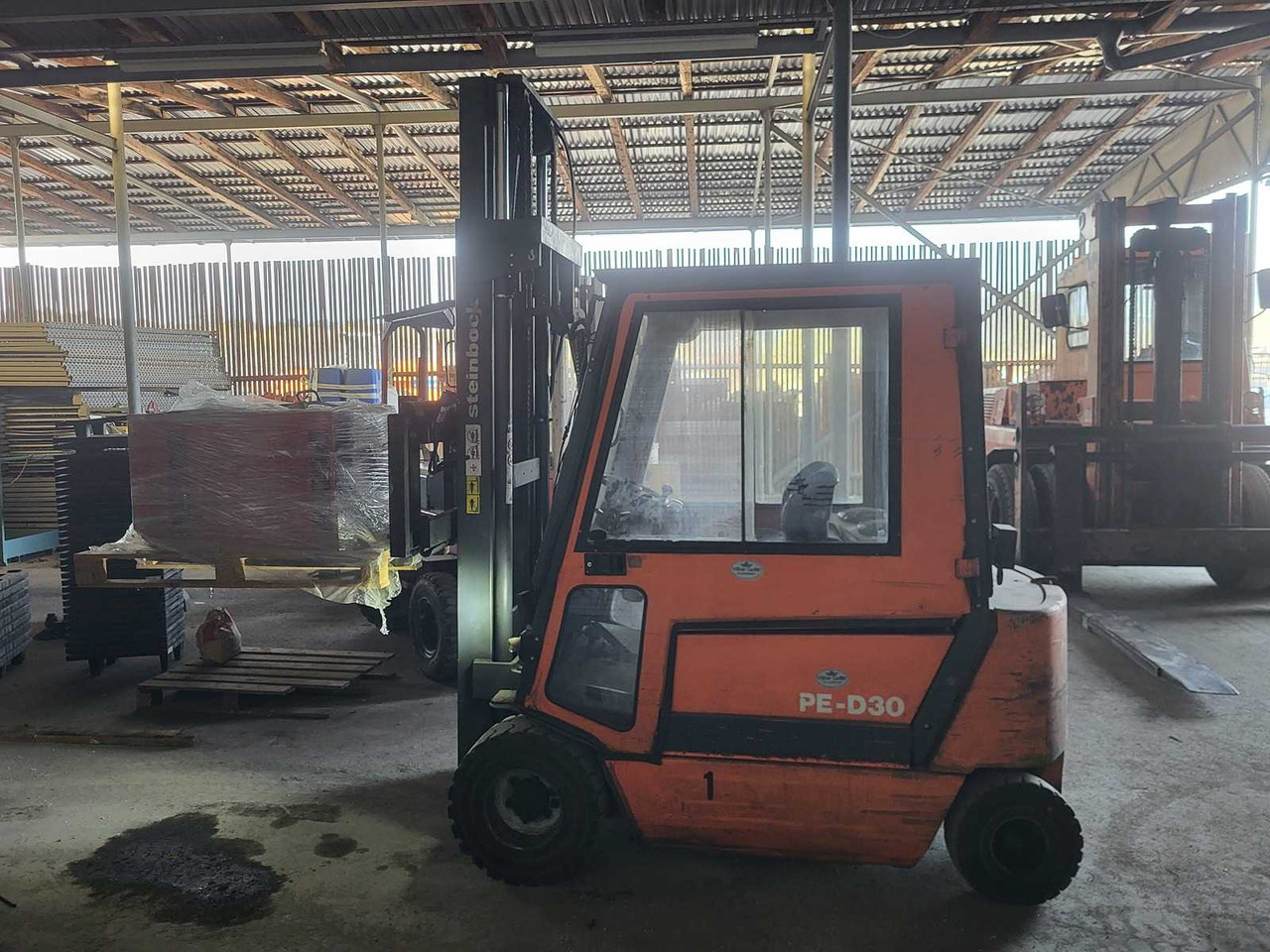 STEINBOCK BOSS - PE-D 30-70 - FORKLIFT TRUCKS - 2000 - Motostivuitor: Foto 5 STEINBOCK BOSS - PE-D 30-70 - FORKLIFT TRUCKS - 2000 - Motostivuitor: Foto 5