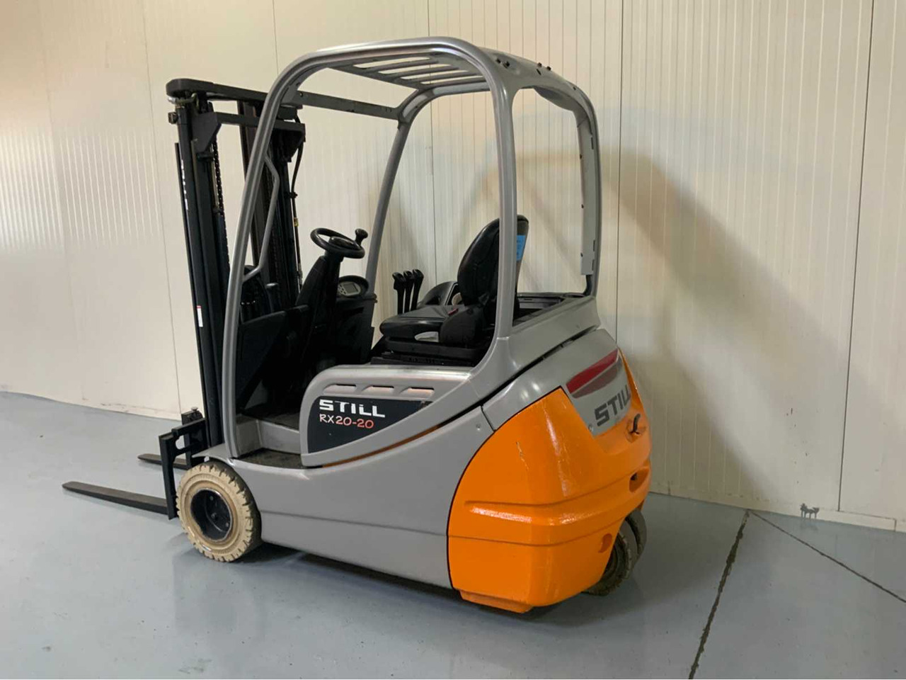 STILL RX20-20 - 4.3 METER TRIPLEX, FREE-LIFT, SIDE-SHIFT - FORKLIFT BJ. 2015 - Motostivuitor: Foto 3 STILL RX20-20 - 4.3 METER TRIPLEX, FREE-LIFT, SIDE-SHIFT - FORKLIFT BJ. 2015 - Motostivuitor: Foto 3