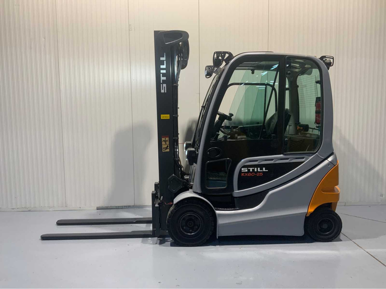 STILL RX60-25 - 2500KG LIFTING CAPACITY - 3865 HOURS - FORKLIFT - Motostivuitor: Foto 2 STILL RX60-25 - 2500KG LIFTING CAPACITY - 3865 HOURS - FORKLIFT - Motostivuitor: Foto 2