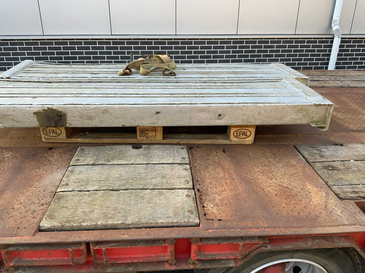 Semiremorcă 1999 KRÖGER NUTZFAHRZEUGE 3-AXLE RAMP: Foto 16 Semiremorcă 1999 KRÖGER NUTZFAHRZEUGE 3-AXLE RAMP: Foto 16