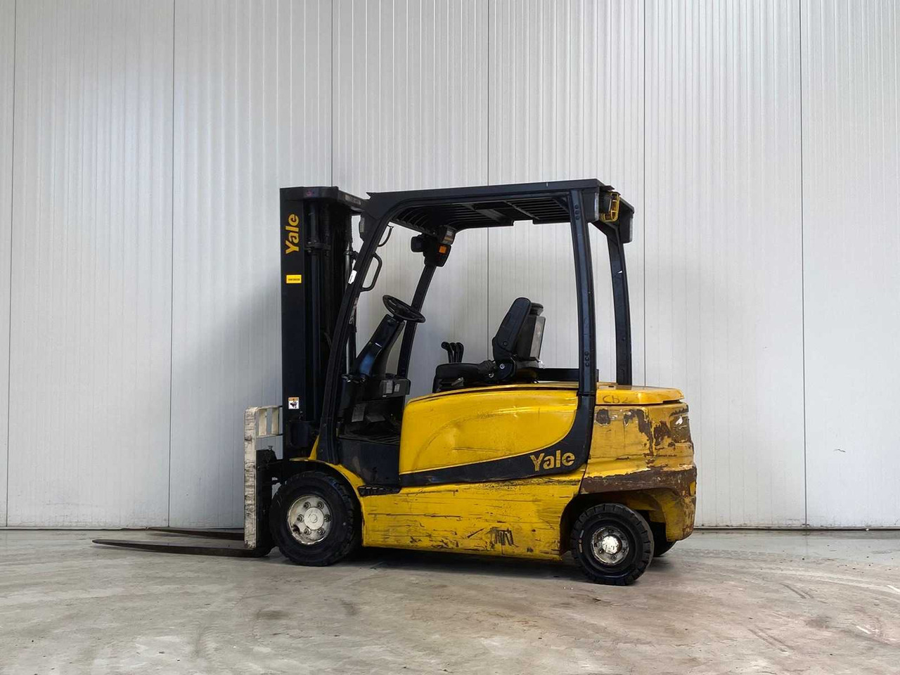 YALE - 2013 - ERP 35 VL - FORKLIFT TRIPLEX - FREELIFT - SIDESHIFT - Motostivuitor: Foto 1 YALE - 2013 - ERP 35 VL - FORKLIFT TRIPLEX - FREELIFT - SIDESHIFT - Motostivuitor: Foto 1