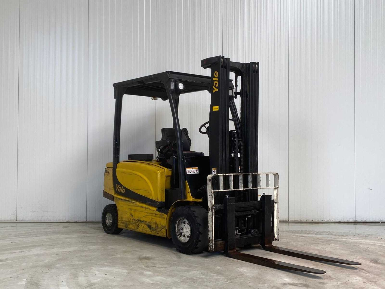 YALE - 2013 - ERP 35 VL - FORKLIFT TRIPLEX - FREELIFT - SIDESHIFT - Motostivuitor: Foto 2 YALE - 2013 - ERP 35 VL - FORKLIFT TRIPLEX - FREELIFT - SIDESHIFT - Motostivuitor: Foto 2