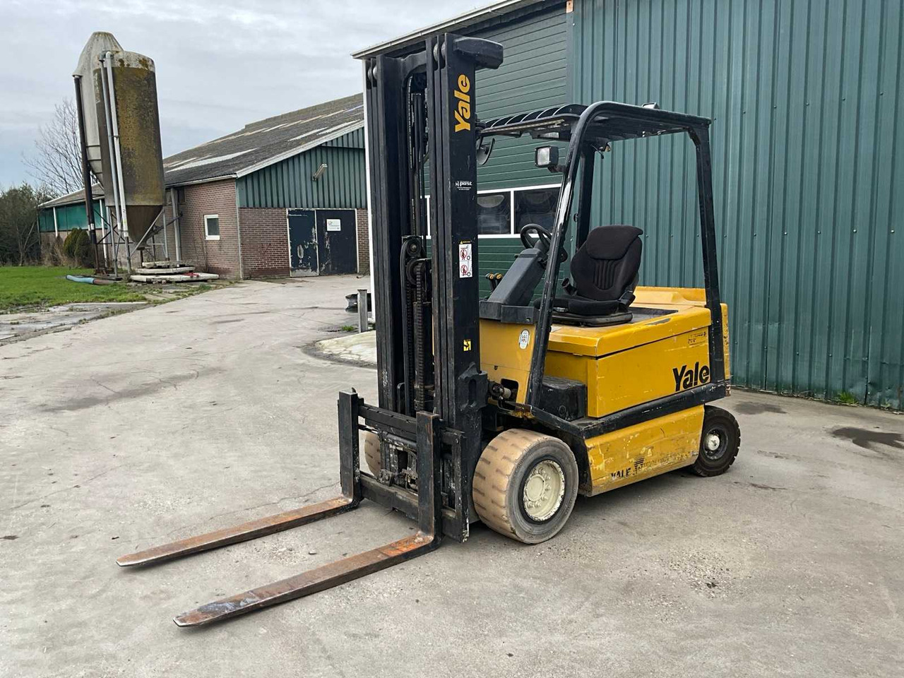 YALE ERP 30ALF FORKLIFT - Motostivuitor: Foto 2 YALE ERP 30ALF FORKLIFT - Motostivuitor: Foto 2