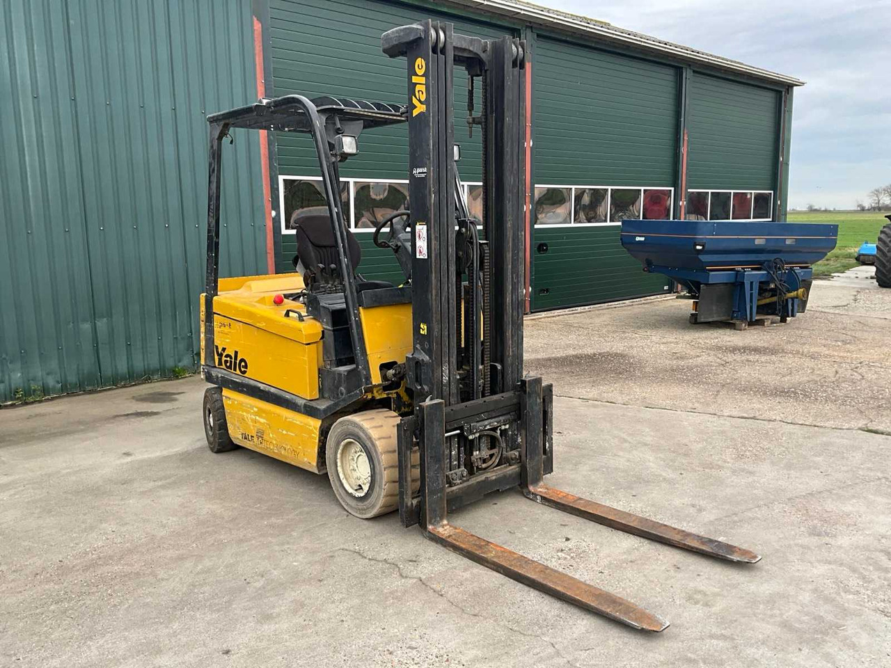 YALE ERP 30ALF FORKLIFT - Motostivuitor: Foto 4 YALE ERP 30ALF FORKLIFT - Motostivuitor: Foto 4