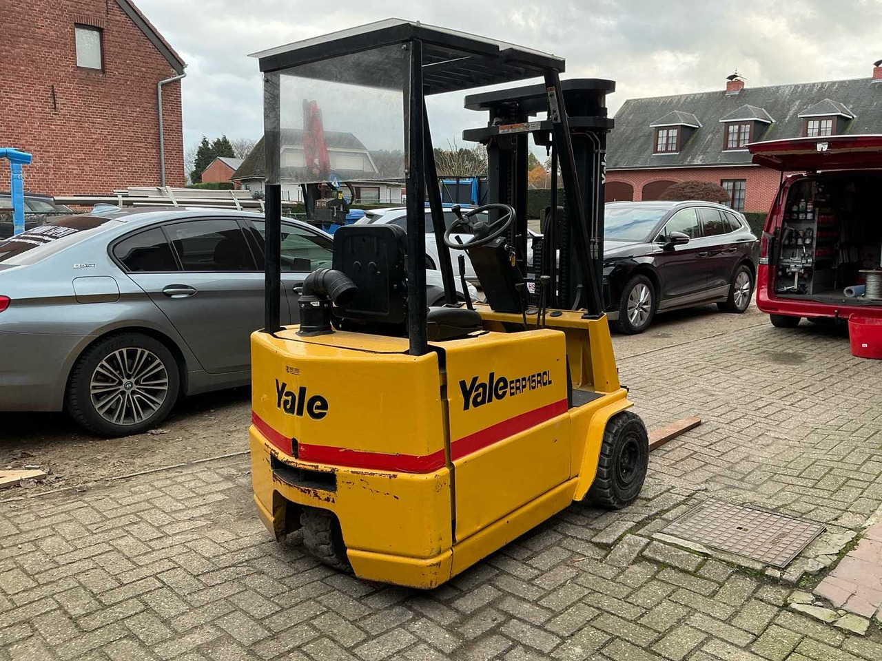 YALE ERP15RCL FORKLIFT - Motostivuitor: Foto 5 YALE ERP15RCL FORKLIFT - Motostivuitor: Foto 5