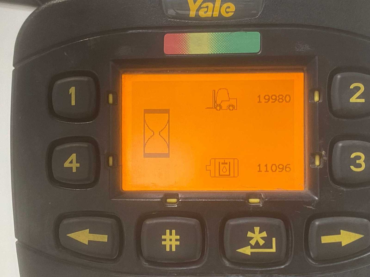 YALE - ERP20VT LWB - FORKLIFT TRIPLEX - FORK POSITIONER - FREELIFT - SIDESHIFT - Motostivuitor: Foto 4 YALE - ERP20VT LWB - FORKLIFT TRIPLEX - FORK POSITIONER - FREELIFT - SIDESHIFT - Motostivuitor: Foto 4