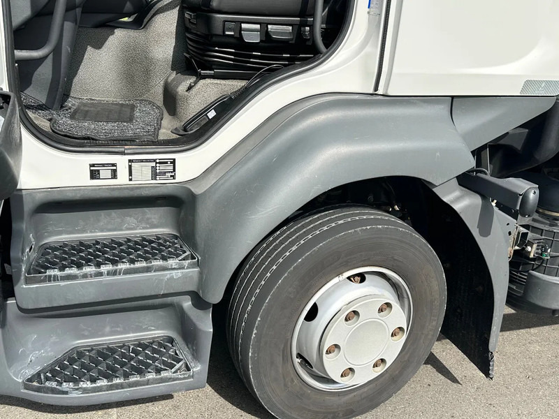 Renault D240.12. EURO6. 11-2021. - Camion cu prelată: Foto 5 Renault D240.12. EURO6. 11-2021. - Camion cu prelată: Foto 5