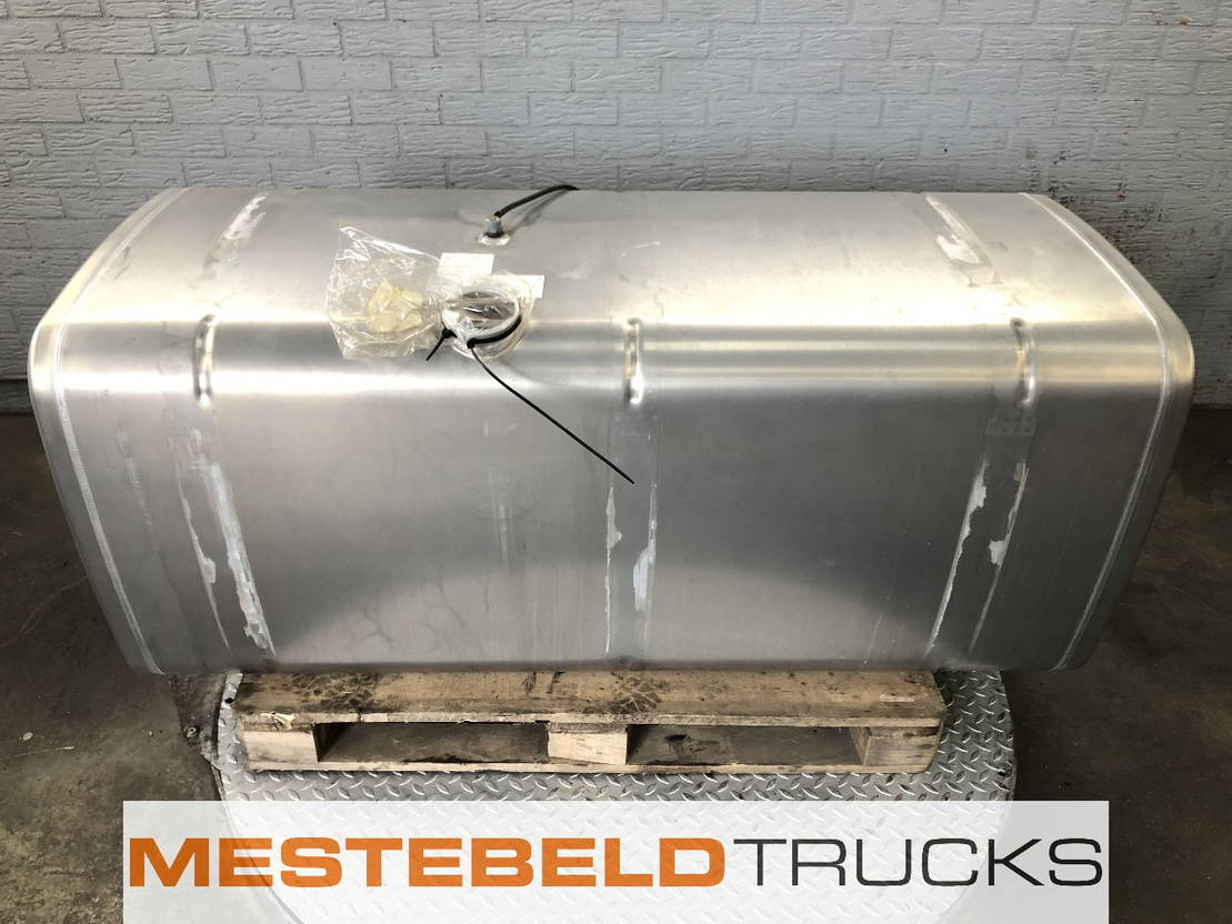 MAN Brandstoftank 710 liter - Rezervor combustibil pentru Camion: Foto 1 MAN Brandstoftank 710 liter - Rezervor combustibil pentru Camion: Foto 1