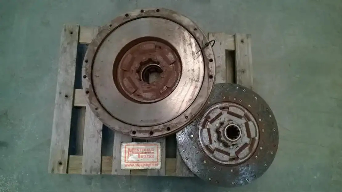 MAN Koppeling + Koppelingsplaat - Cutie de viteze și piese pentru Camion: Foto 1 MAN Koppeling + Koppelingsplaat - Cutie de viteze și piese pentru Camion: Foto 1