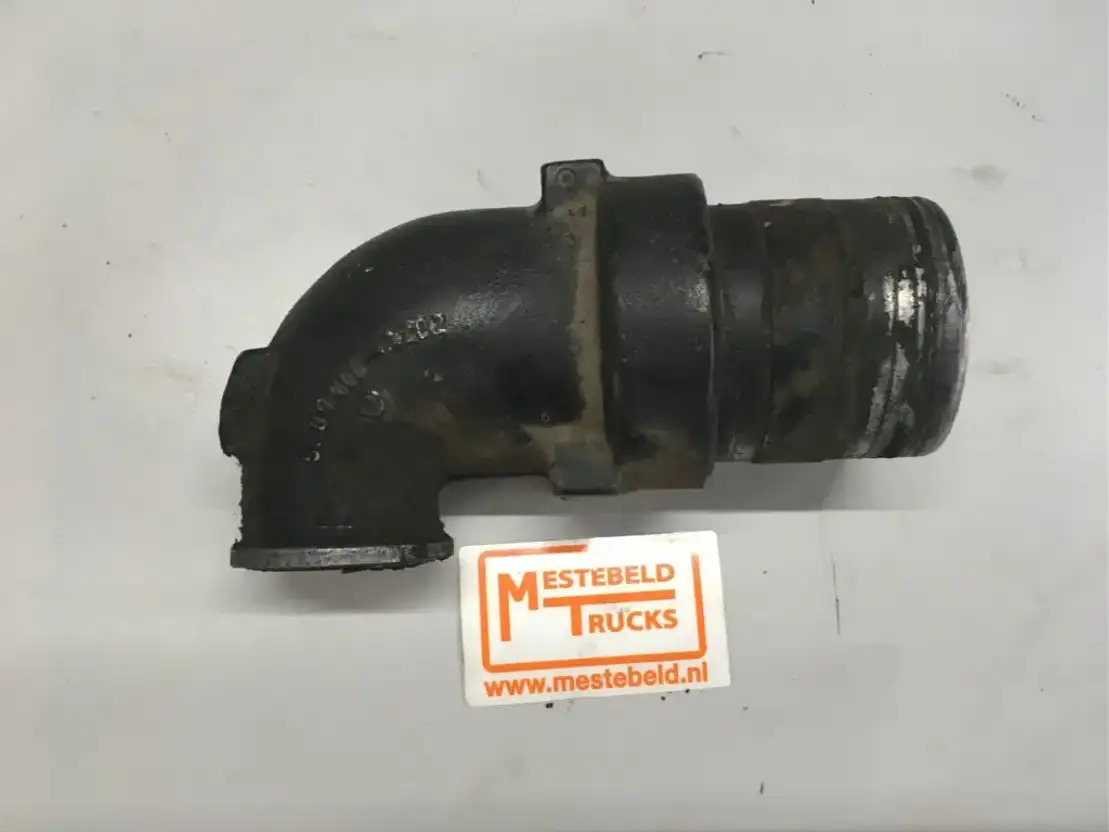 MAN L uchtinlaatpijp - Motor şi piese pentru Camion: Foto 1 MAN L uchtinlaatpijp - Motor şi piese pentru Camion: Foto 1