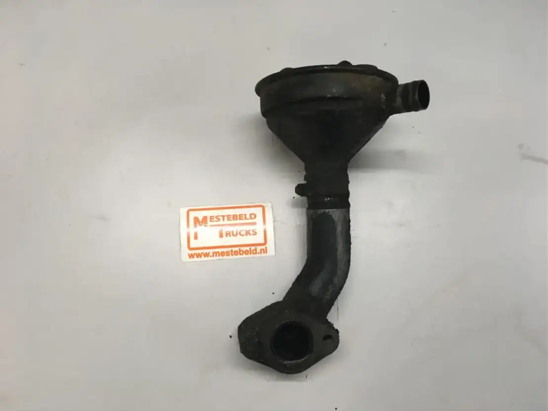 MAN Motor ontluchtingsbuis - Motor şi piese pentru Camion: Foto 1 MAN Motor ontluchtingsbuis - Motor şi piese pentru Camion: Foto 1