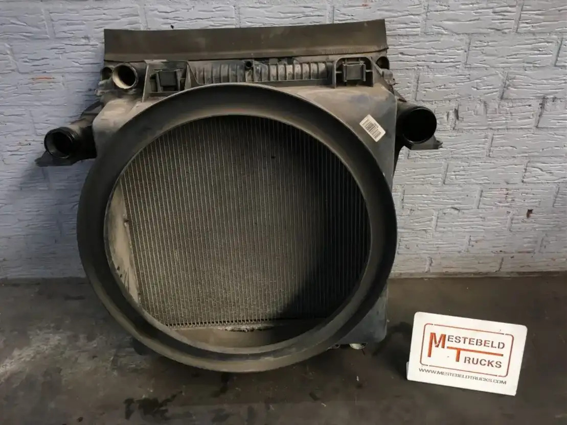 MAN Radiateur + Intercooler - Sistem de răcire pentru Camion: Foto 2 MAN Radiateur + Intercooler - Sistem de răcire pentru Camion: Foto 2