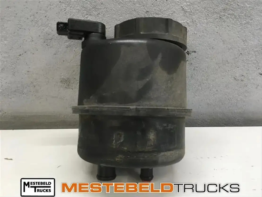 Mercedes-Benz Stuuroliereservoir - Servodirecţie pentru Camion: Foto 1 Mercedes-Benz Stuuroliereservoir - Servodirecţie pentru Camion: Foto 1