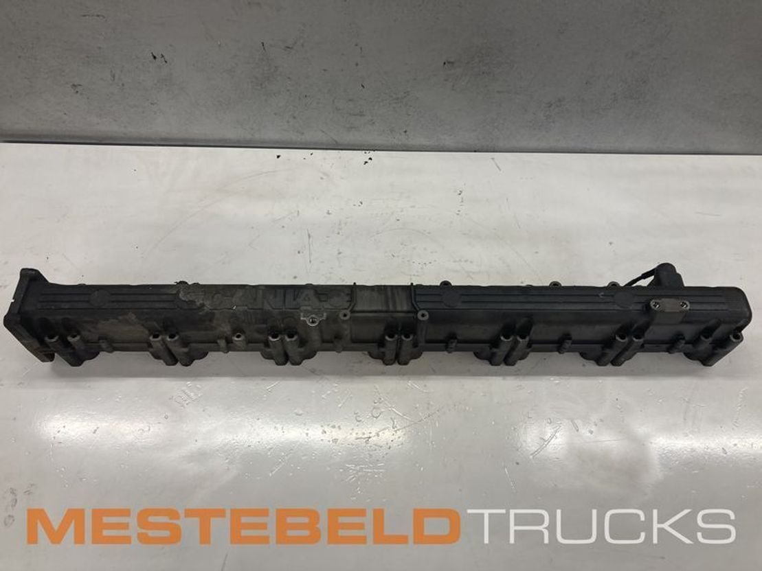 Scania Inlaatspruitstuk R410 - Motor şi piese pentru Camion: Foto 1 Scania Inlaatspruitstuk R410 - Motor şi piese pentru Camion: Foto 1