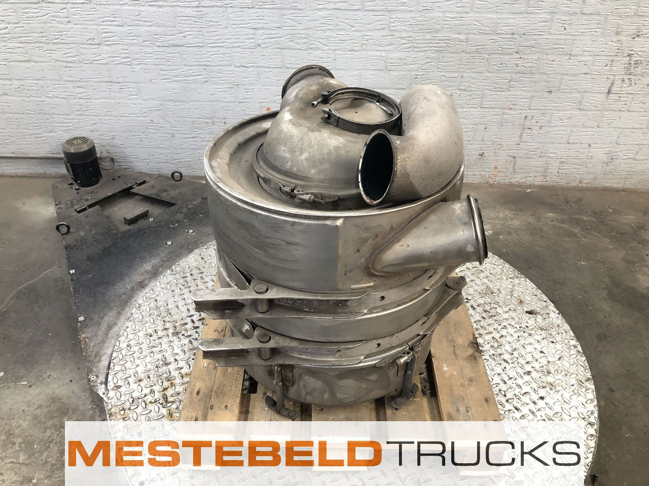 Scania Katalysator R-serie - Sistem de evacuare pentru Camion: Foto 1 Scania Katalysator R-serie - Sistem de evacuare pentru Camion: Foto 1