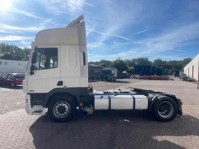 DAF CF 85.410 Automatic 2 Tanks - Cap tractor: Foto 4 DAF CF 85.410 Automatic 2 Tanks - Cap tractor: Foto 4