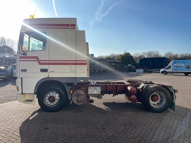 DAF XF 95.430 Manual-Gear Euro 3 - Cap tractor: Foto 4 DAF XF 95.430 Manual-Gear Euro 3 - Cap tractor: Foto 4