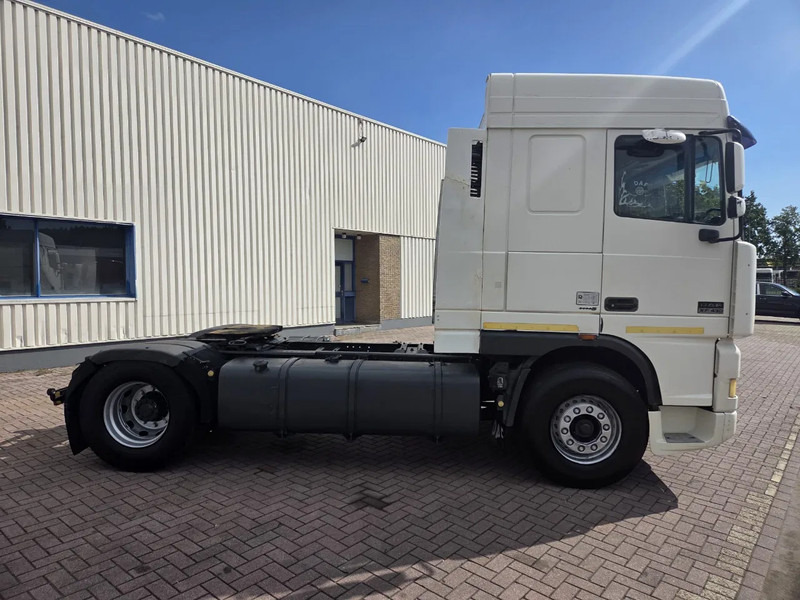 DAF XF 95.430 Manual gear Euro 3 - Cap tractor: Foto 2 DAF XF 95.430 Manual gear Euro 3 - Cap tractor: Foto 2