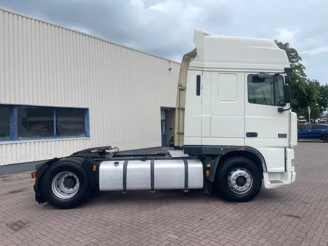 DAF XF 95.480 Euro 2 Manual-gear - Cap tractor: Foto 5 DAF XF 95.480 Euro 2 Manual-gear - Cap tractor: Foto 5