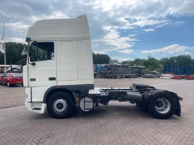 DAF XF 95.480 Euro 2 Manual-gear - Cap tractor: Foto 4 DAF XF 95.480 Euro 2 Manual-gear - Cap tractor: Foto 4
