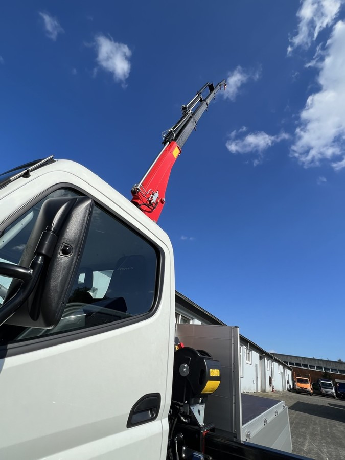 FUSO 3S15 Alu Pritsche Ladekran 34S 3 x hydr. - Autoutilitară cu platformă: Foto 5 FUSO 3S15 Alu Pritsche Ladekran 34S 3 x hydr. - Autoutilitară cu platformă: Foto 5