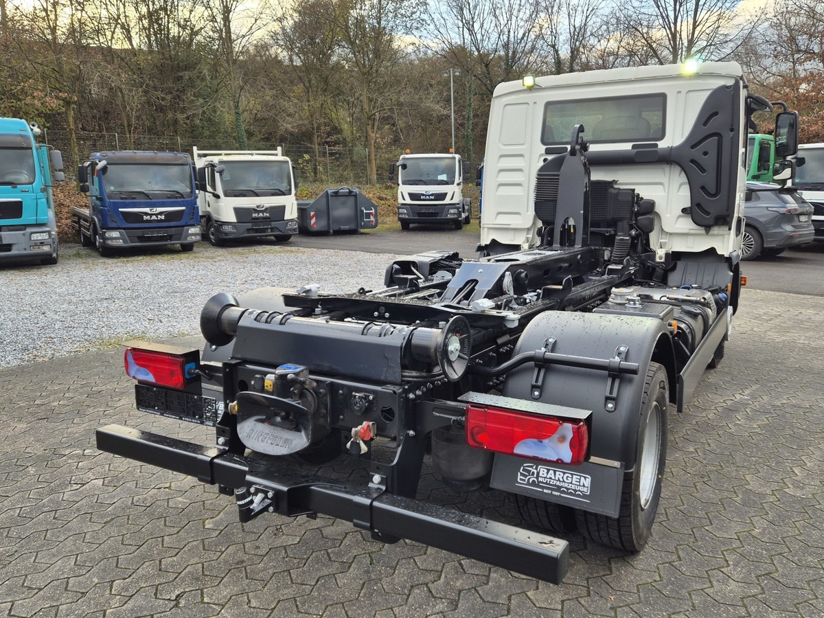 MAN TGL 12.250 BL City Abrollkipper AHK Euro 6 - Camion cu cârlig: Foto 3 MAN TGL 12.250 BL City Abrollkipper AHK Euro 6 - Camion cu cârlig: Foto 3