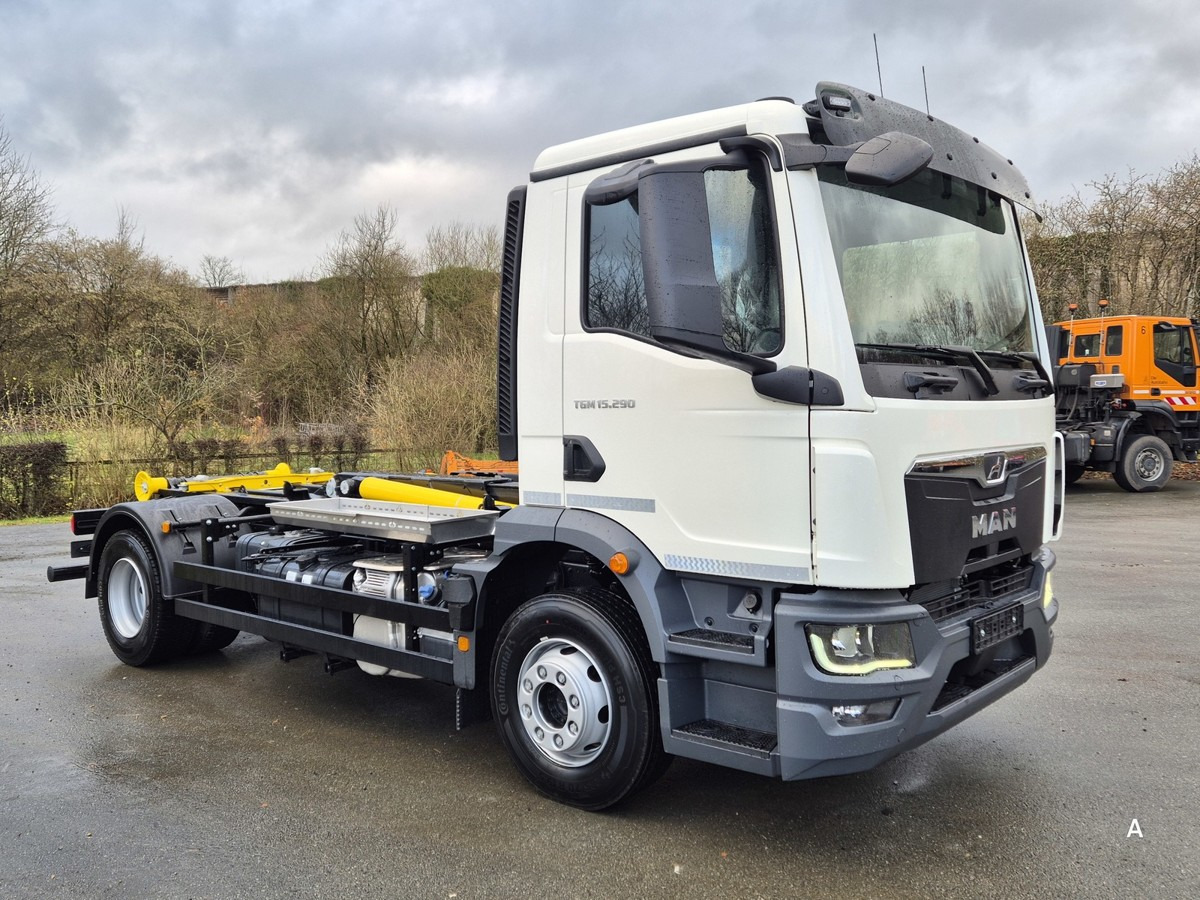 MAN TGM 15.290 BL Abrollkipper PowerMatic Standheiz. - Camion cu cârlig: Foto 2 MAN TGM 15.290 BL Abrollkipper PowerMatic Standheiz. - Camion cu cârlig: Foto 2