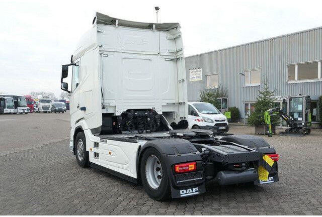 DAF XG 530 FT 4x2, Intarder, 2x Tank, Standklima - Cap tractor: Foto 3 DAF XG 530 FT 4x2, Intarder, 2x Tank, Standklima - Cap tractor: Foto 3