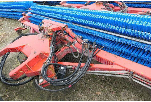 Schmidt CJS 914 Super Walzenbürste, Kehrbesen, 4.2mtr. - Perie: Foto 3 Schmidt CJS 914 Super Walzenbürste, Kehrbesen, 4.2mtr. - Perie: Foto 3