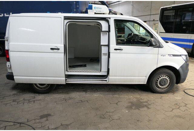 Volkswagen T 6 4x2, Thermo King E200MAX50, 3. Sitz, 184tkm - Autoutilitară frigorifica: Foto 4 Volkswagen T 6 4x2, Thermo King E200MAX50, 3. Sitz, 184tkm - Autoutilitară frigorifica: Foto 4
