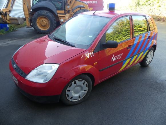 Automobil Voiture Ford FIESTA (2004-157.712 km): Foto 1