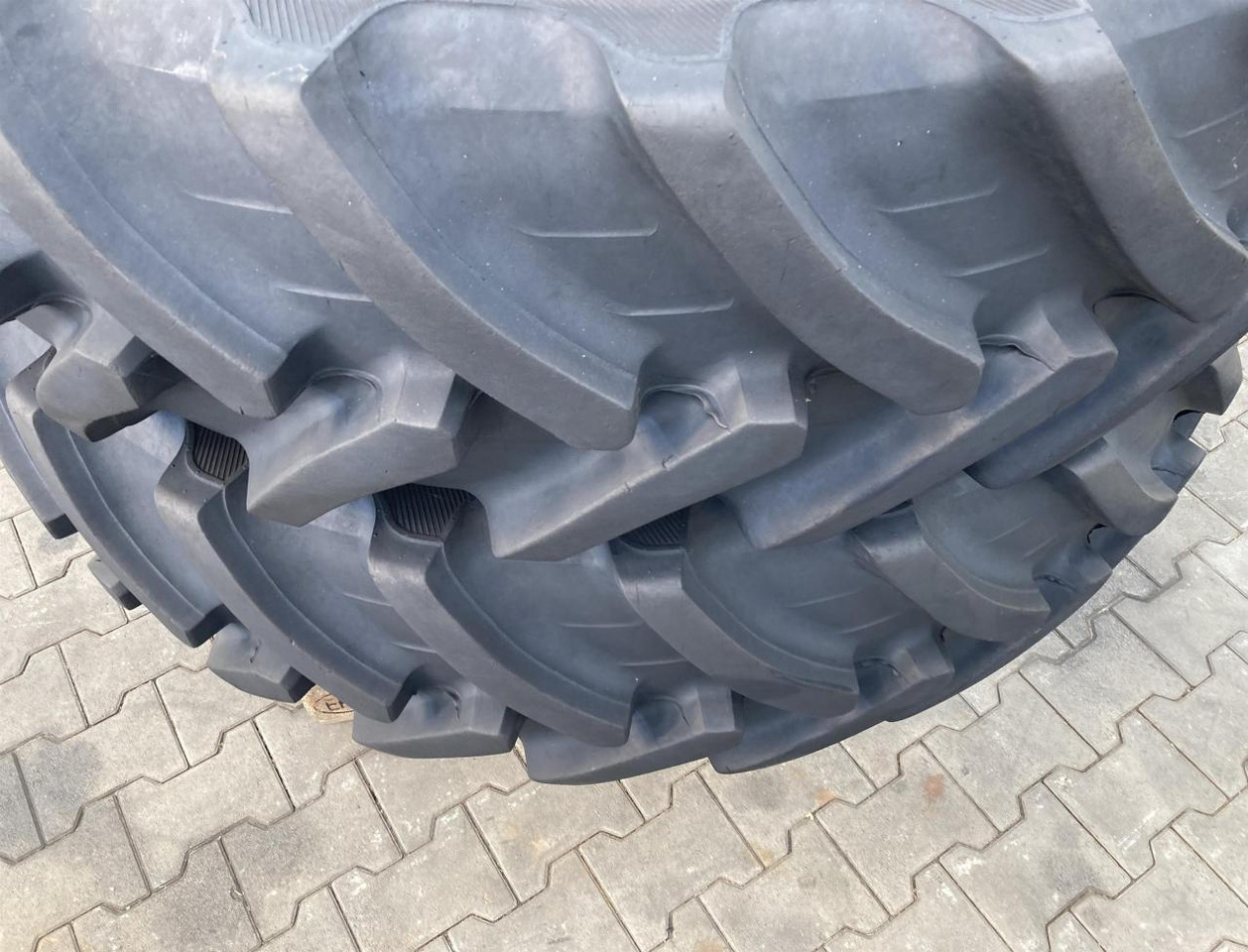 Alliance 380/85R34 - Anvelopă pentru Utilaje agricole: Foto 2 Alliance 380/85R34 - Anvelopă pentru Utilaje agricole: Foto 2